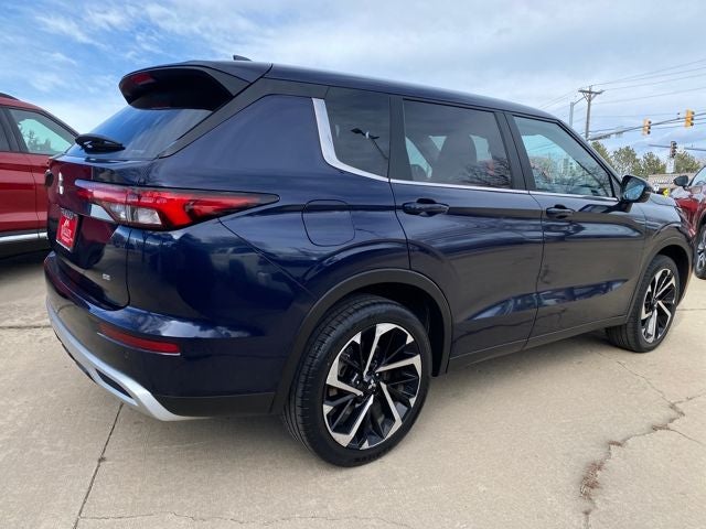 2024 Mitsubishi Outlander SE