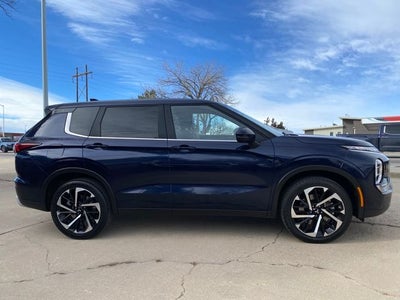 2024 Mitsubishi Outlander SE