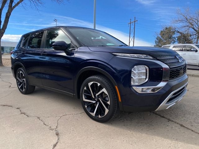 2024 Mitsubishi Outlander SE