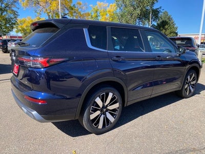 2025 Mitsubishi Outlander SE