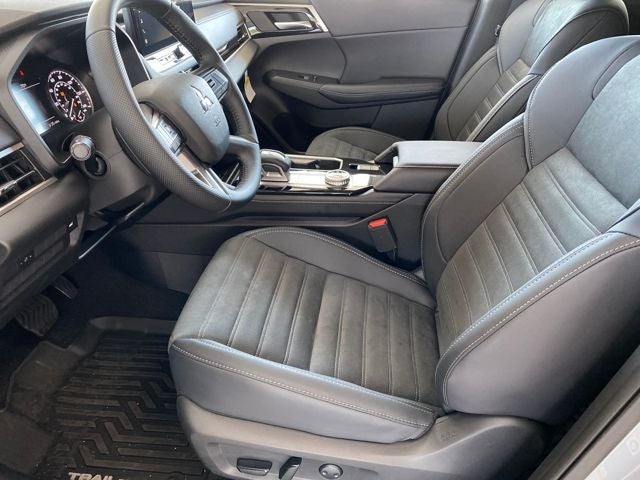 2025 Mitsubishi Outlander Trail Edition