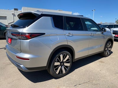 2026 Mitsubishi Outlander SE