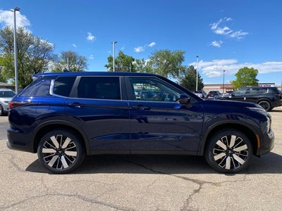 2026 Mitsubishi Outlander SE
