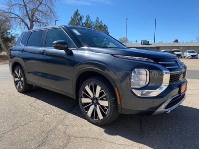 2026 Mitsubishi Outlander SE