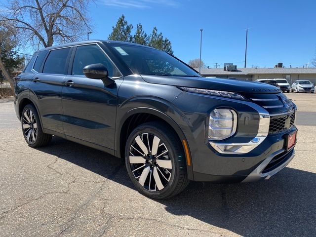 2026 Mitsubishi Outlander SE