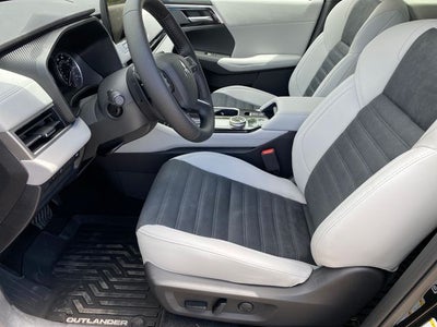 2026 Mitsubishi Outlander SE
