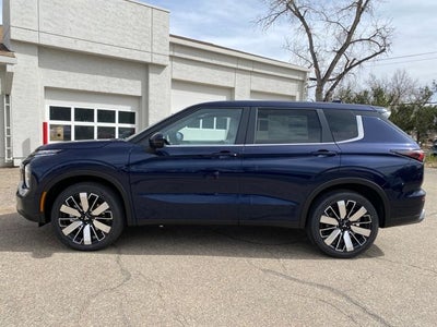 2026 Mitsubishi Outlander SE