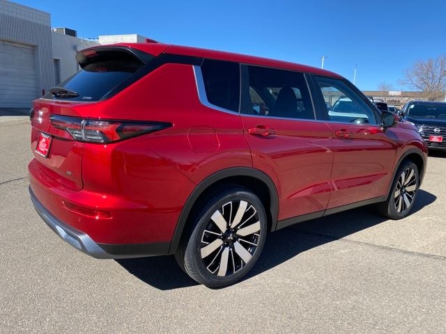 2026 Mitsubishi Outlander SE