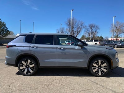 2026 Mitsubishi Outlander SE