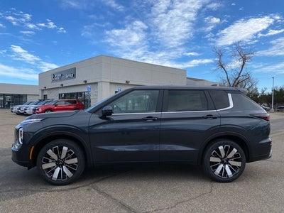 2026 Mitsubishi Outlander SE