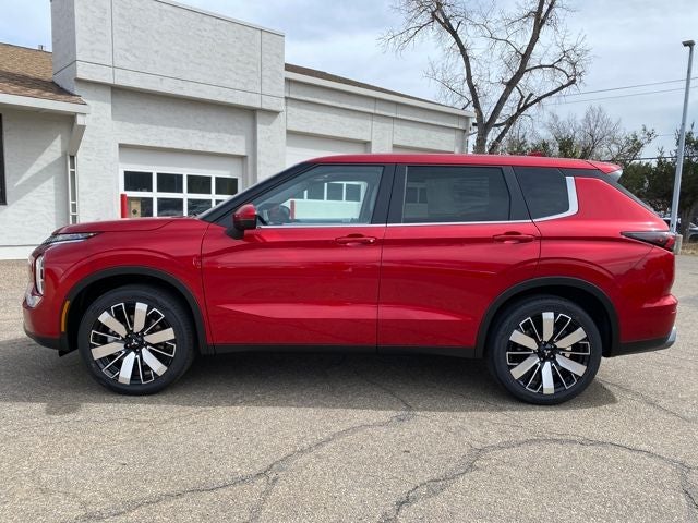 2026 Mitsubishi Outlander SE