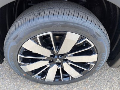 2026 Mitsubishi Outlander SE