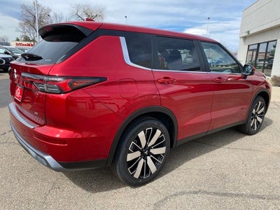 2026 Mitsubishi Outlander SE