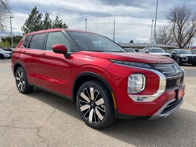 2026 Mitsubishi Outlander SE