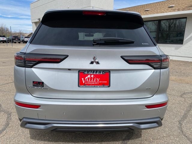 2026 Mitsubishi Outlander SE