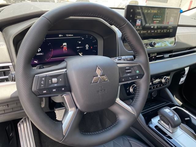 2025 Mitsubishi Outlander SEL