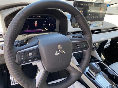 2025 Mitsubishi Outlander Platinum Edition