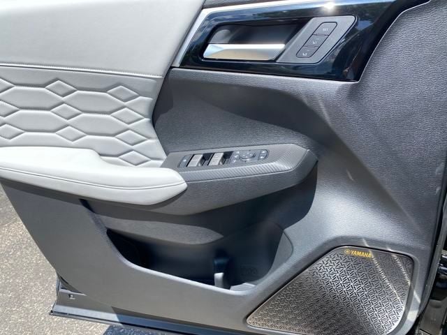 2025 Mitsubishi Outlander Platinum Edition