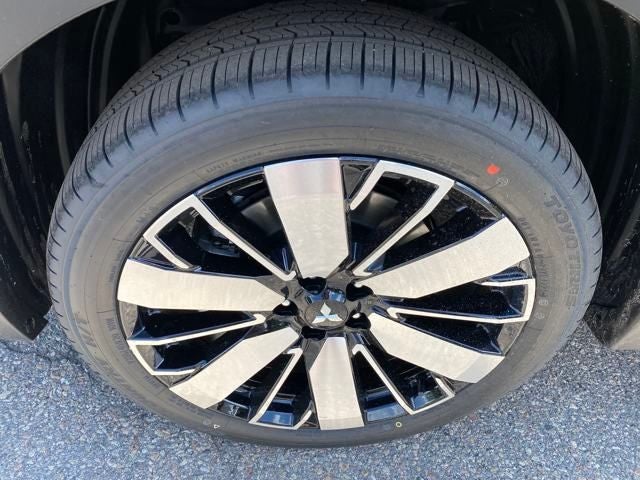 2025 Mitsubishi Outlander Platinum Edition