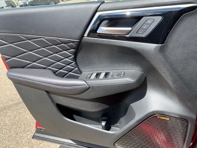 2026 Mitsubishi Outlander Black Edition