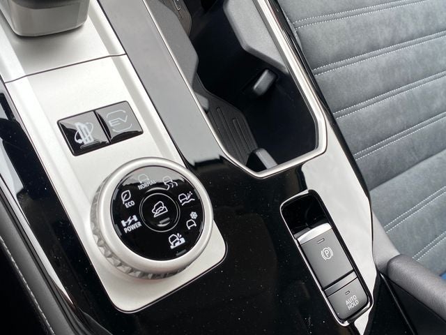 2026 Mitsubishi Outlander PHEV SE