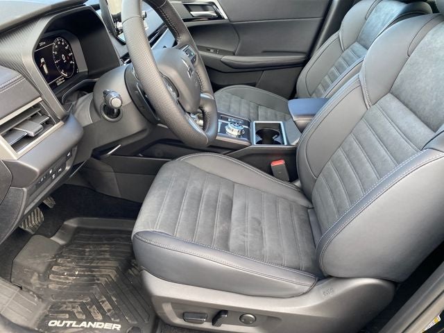 2025 Mitsubishi Outlander PHEV SE