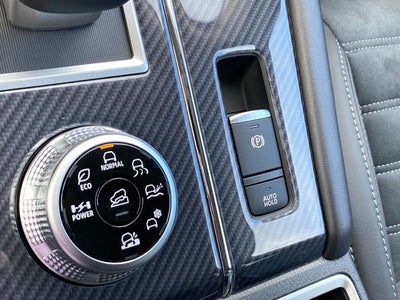 2025 Mitsubishi Outlander PHEV SE