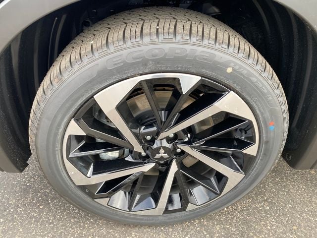 2025 Mitsubishi Outlander PHEV SE