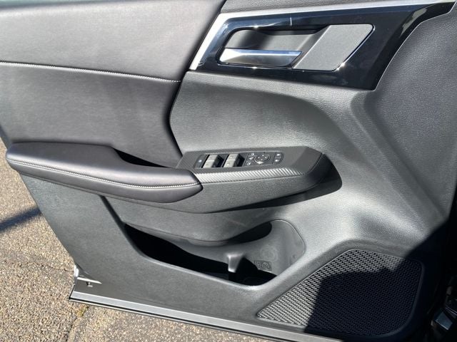 2025 Mitsubishi Outlander PHEV SE