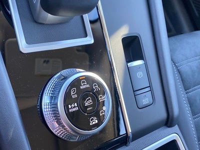 2025 Mitsubishi Outlander PHEV SE