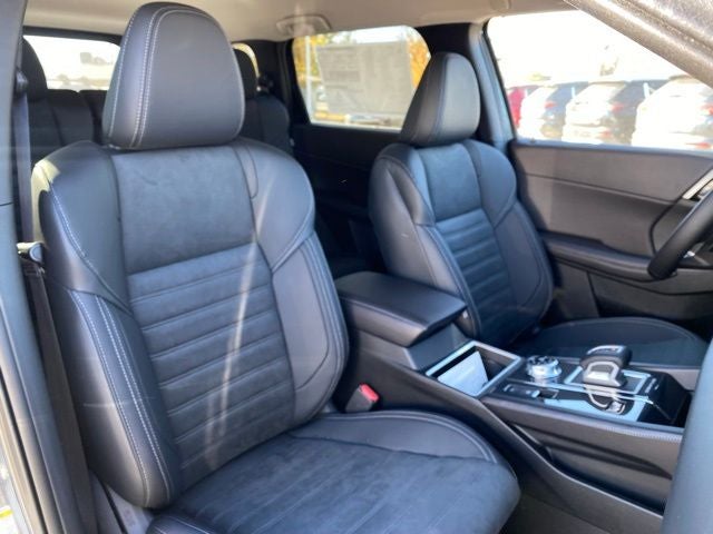 2025 Mitsubishi Outlander PHEV SE