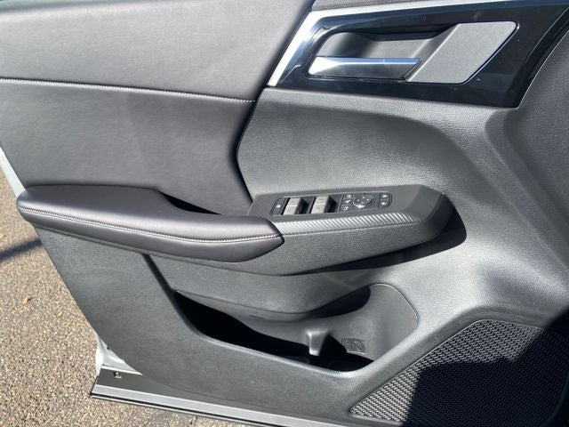 2025 Mitsubishi Outlander PHEV SE