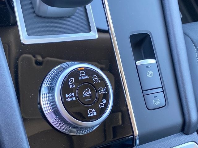 2025 Mitsubishi Outlander PHEV SE