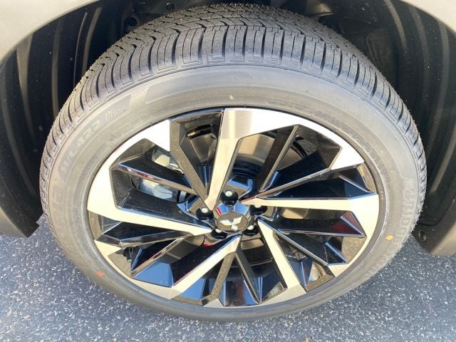 2025 Mitsubishi Outlander PHEV SE