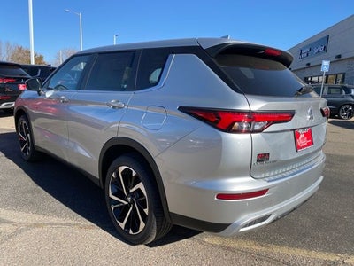 2025 Mitsubishi Outlander PHEV SE