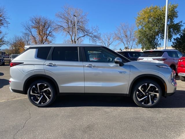 2025 Mitsubishi Outlander PHEV SE