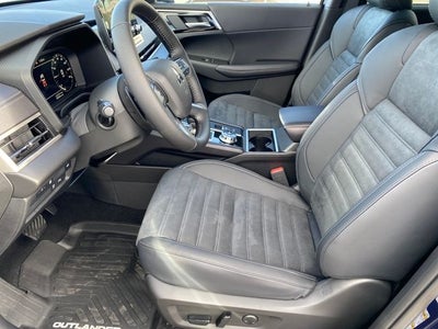 2025 Mitsubishi Outlander PHEV SE