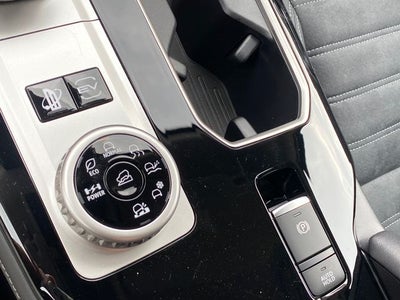 2026 Mitsubishi Outlander PHEV SE