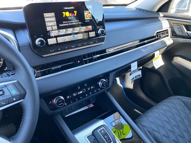 2025 Mitsubishi Outlander PHEV SEL