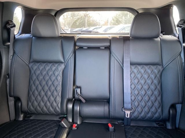 2025 Mitsubishi Outlander PHEV SEL