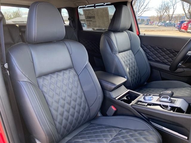 2025 Mitsubishi Outlander PHEV SEL