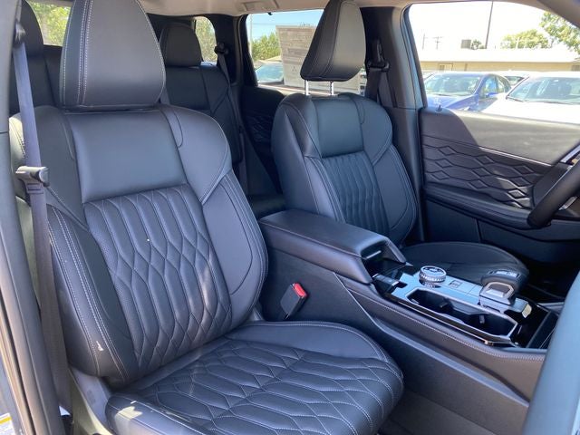 2026 Mitsubishi Outlander PHEV SEL