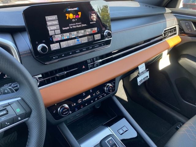 2025 Mitsubishi Outlander PHEV SEL