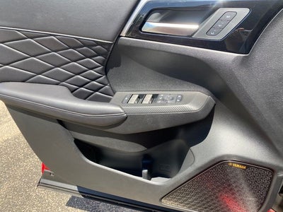 2026 Mitsubishi Outlander PHEV Base