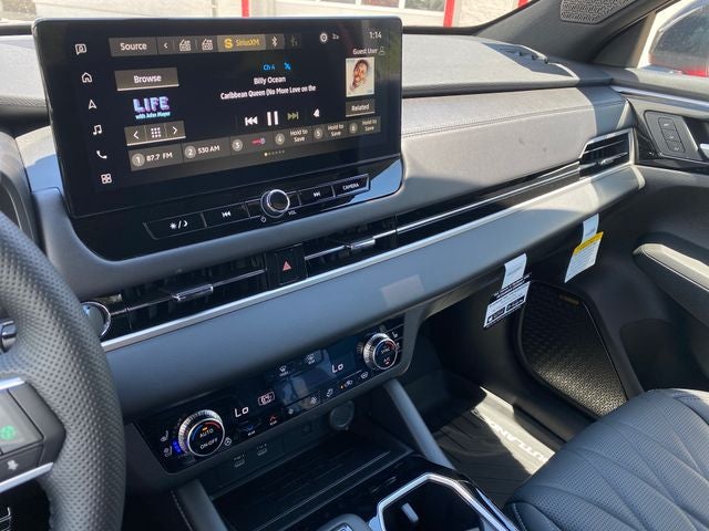 2026 Mitsubishi Outlander PHEV Base