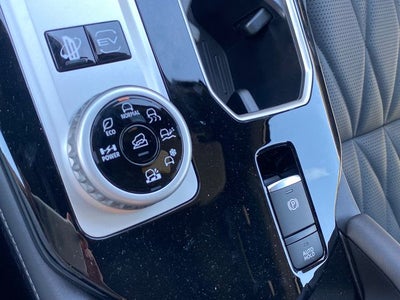 2026 Mitsubishi Outlander PHEV Base