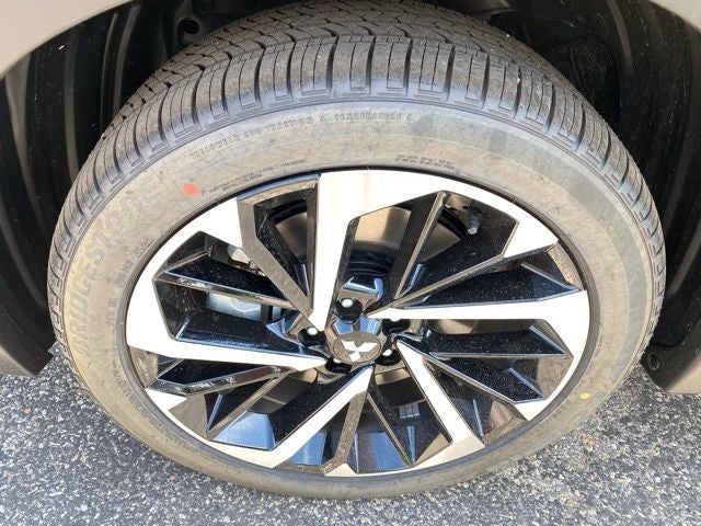 2025 Mitsubishi Outlander PHEV Platinum Edition