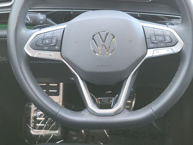 2024 Volkswagen Atlas Cross Sport 2.0T SEL R-Line