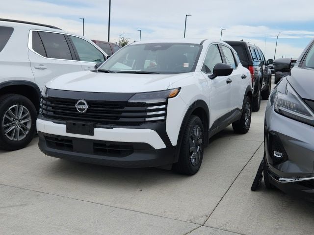 2025 Nissan Kicks S