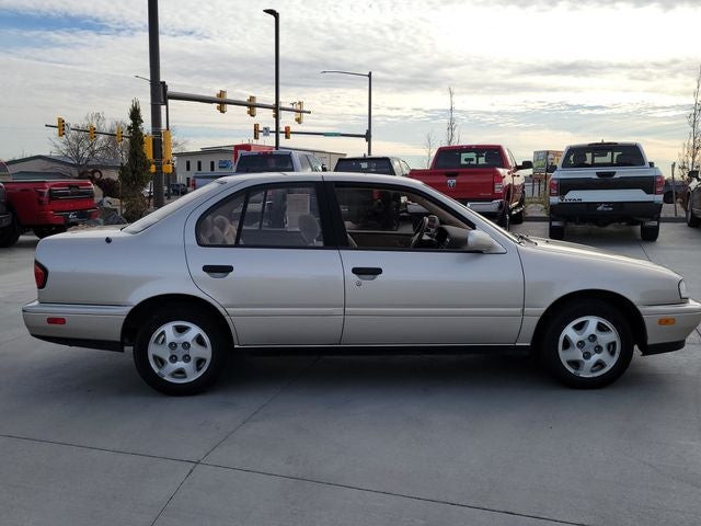 1993 INFINITI G20 Base